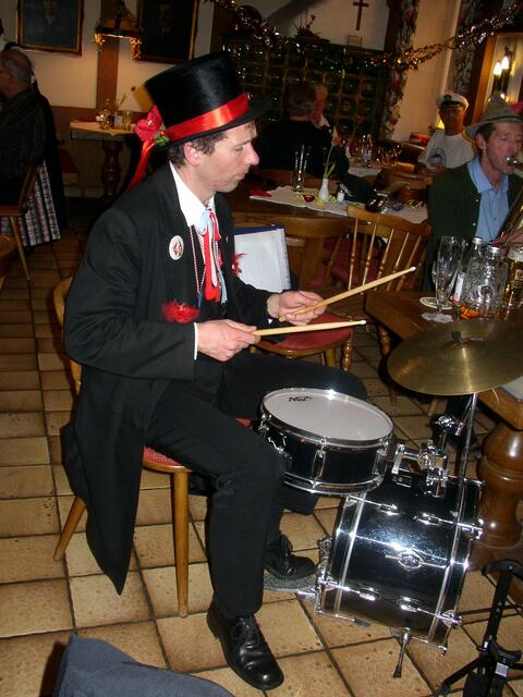 und das Schlagzeug, dass macht bum-bum-bum