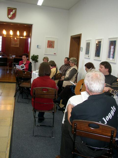 Alten Noten erklangen im offenen Archiv für Volksmusik in Krumbach