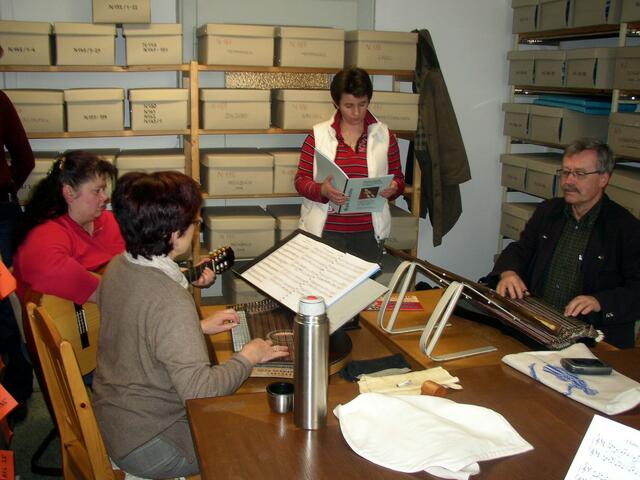 Alte Noten erklangen beim offenen Archiv für Volksmusik in Krumbach