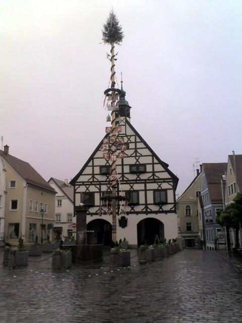 Der Krumbacher Maibaum...