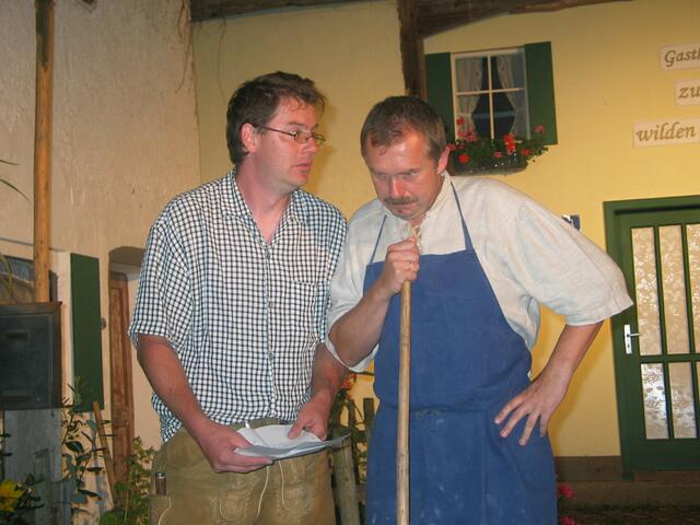 Was wohl Vater und Sohn aushecken?