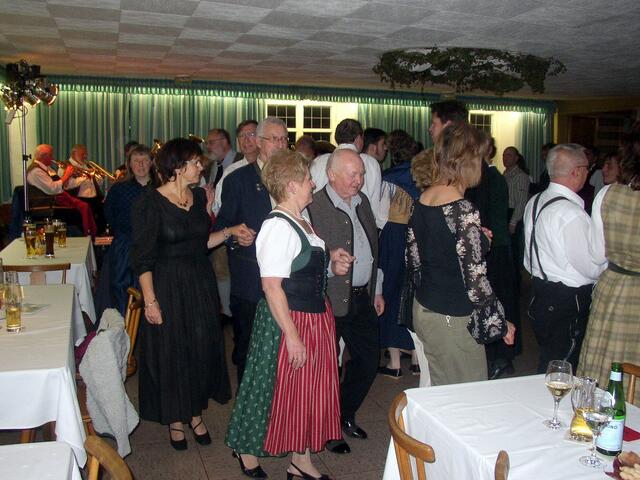Auf dem Hürbener Kathreintanz