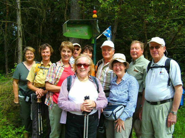Steppacher Wanderer auf dem Spargelweg