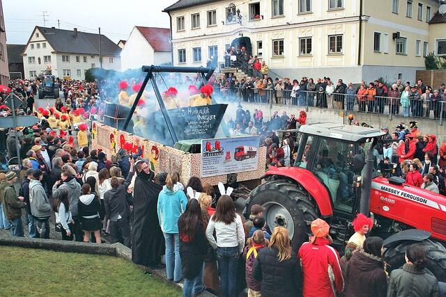 Hirblinger Pumuckl schauckeln im blauen Dunst