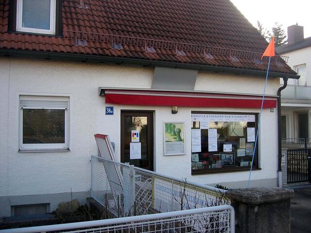 Dienstleistungszentrum in der ehemaligen Sparkassenfiliale