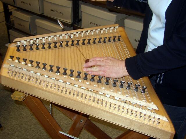 Alten Noten erklangen im offenen Archiv für Volksmusik in Krumbach