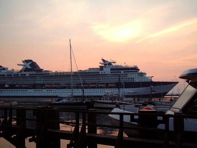 CONSTELLATION 294 m