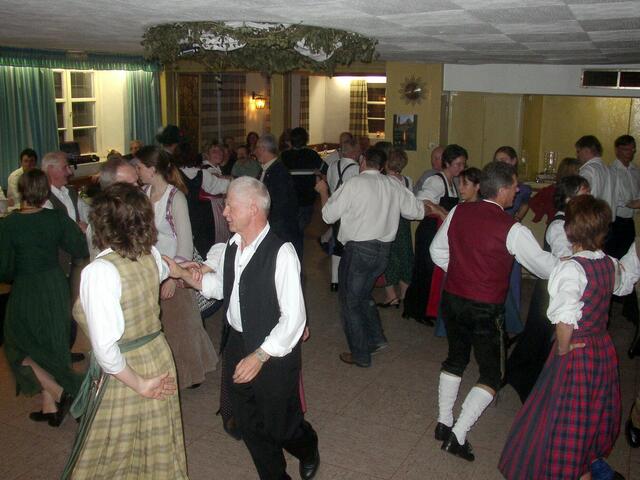Auf dem Hürbener Kathreintanz