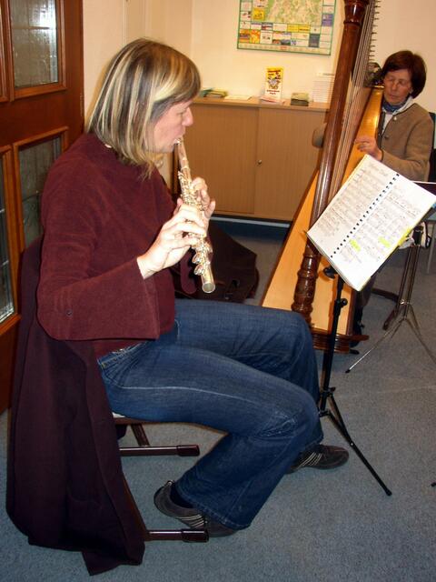 Alten Noten erklangen im offenen Archiv für Volksmusik in Krumbach