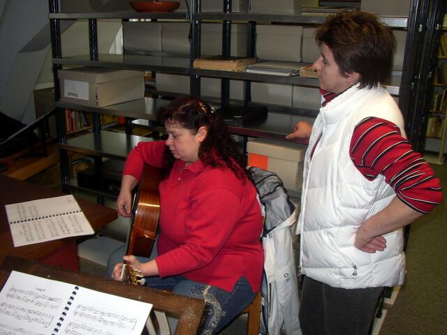 Alten Noten erklangen im offenen Archiv für Volksmusik in Krumbach