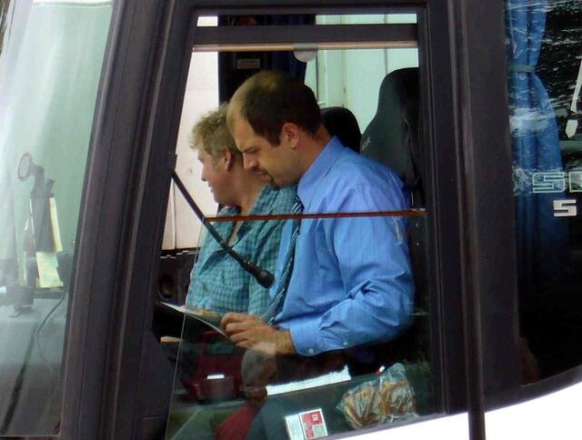 Busfahrer Markus Schmid erkundet den Reiseweg
