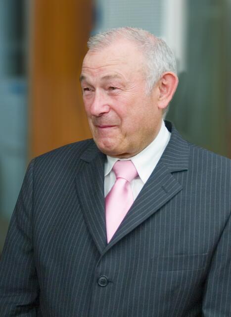 der neugewählte bayerische Ministerpräsident Günther Beckstein