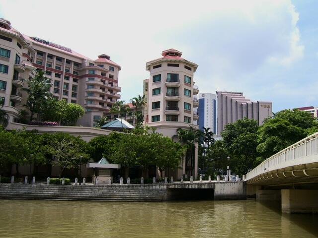 Spaziergang am Singa-River