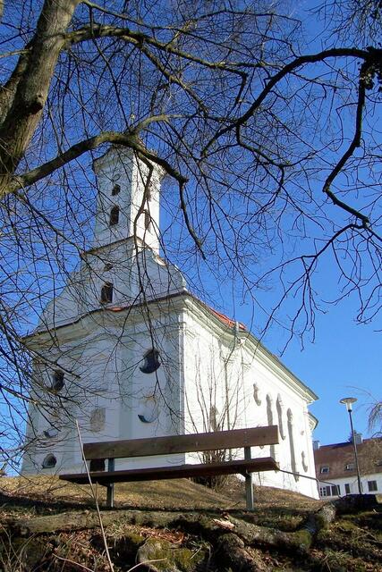 die Thekla-Kirche von Südwest