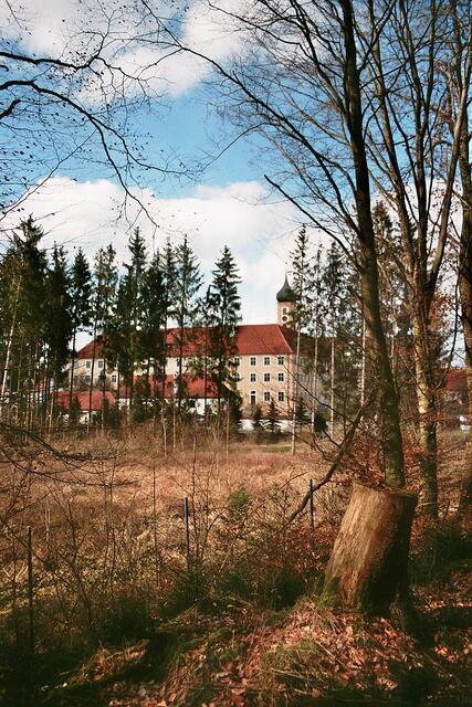 Durchblick zum Kloster