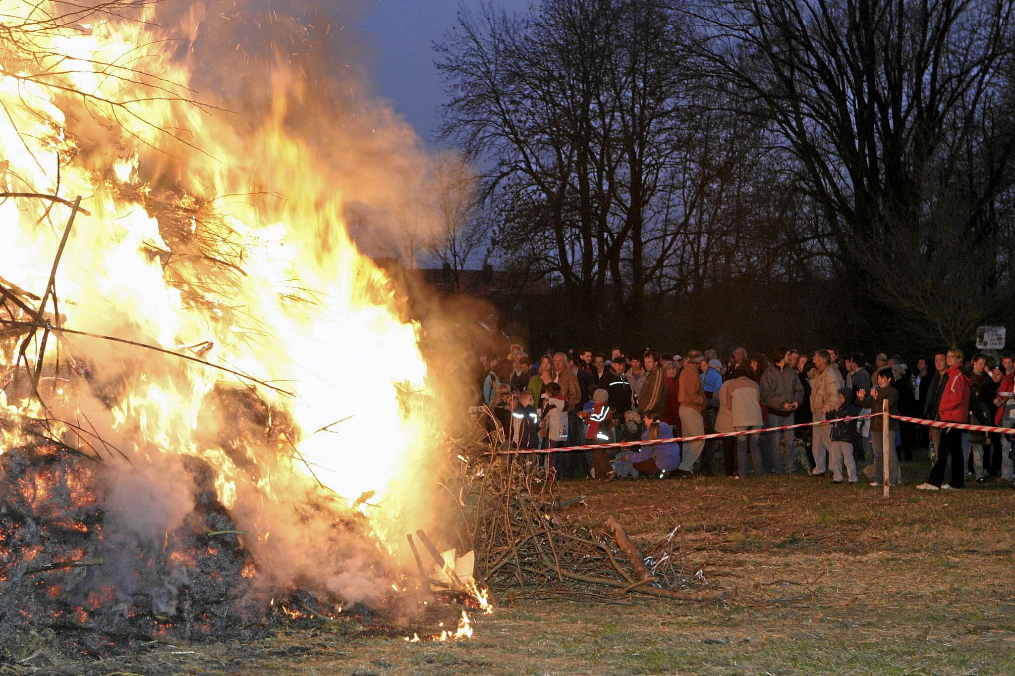 Osterfeuer Emmering Fürstenfeldbruck