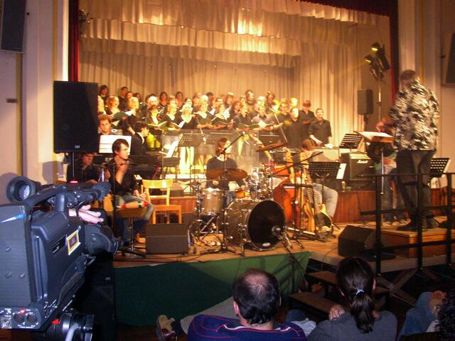 Band und Chor mit Solisten