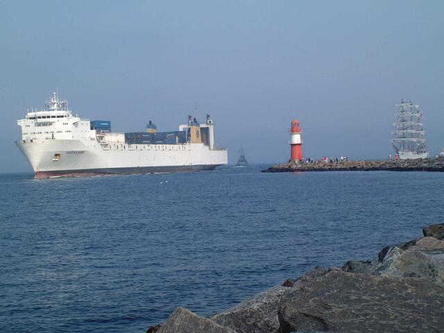 VEGALAND Containerschiff 165 m