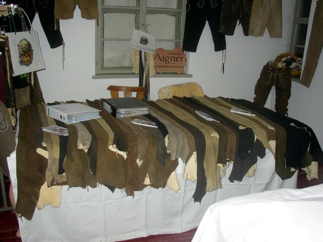 Ledersortiment aus dem Hause Aigner