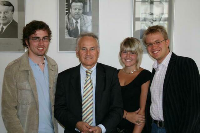 v.l. Tobias Schnitzler, Staatsminister und CSU-Vorsitzender Erwin Huber, Margit Munk, Stefan Baisch