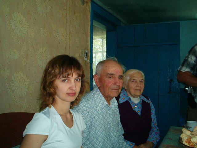 Lubov mit der Familie Schawritzkji