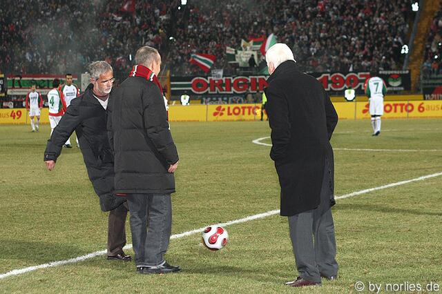 FC Augsburg vs FC Bayern