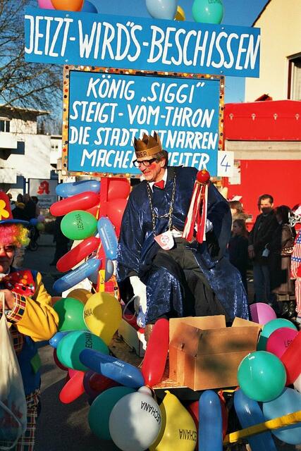 König Siggi verläßt den Thron, . .