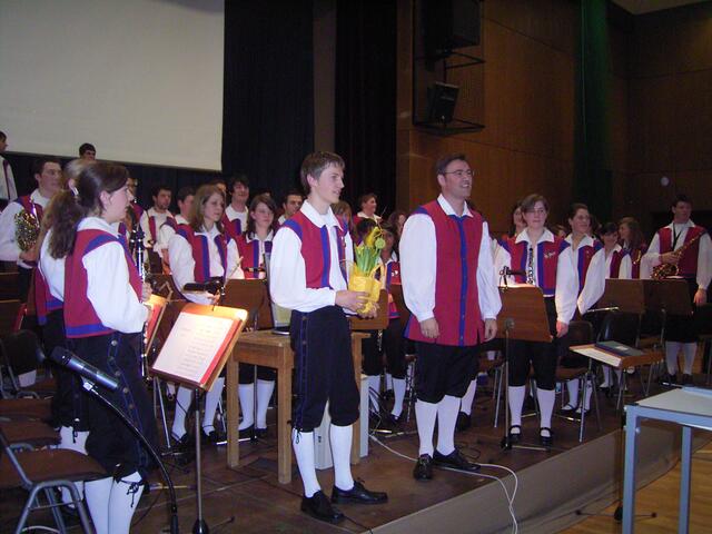 Der Komponist Ludwig Nägele und der Leiter der Jugendkapelle Andreas Thon