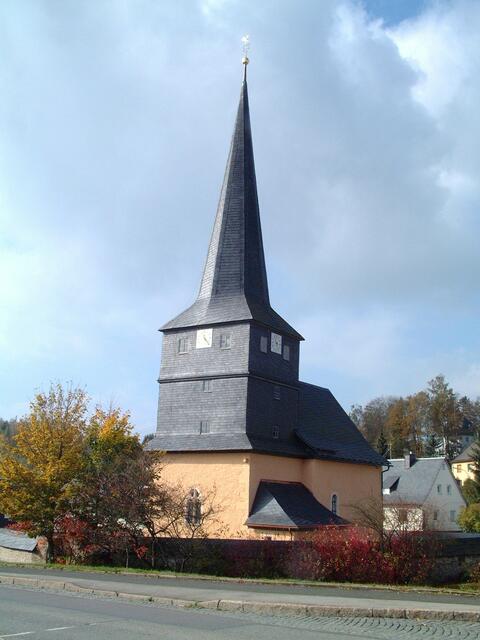 ... die alte Wehrkirche von Steinbach