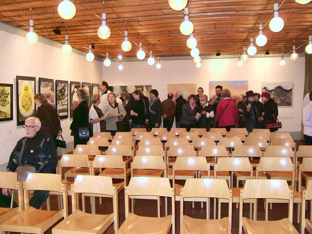 Saal des evangelischen Kirche bei der  Ausstellung Hommage an Eichenau