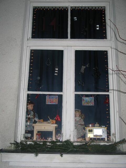 Im Ellgauer Rathaus öffnete sich das Adventsfenster am 14. 12. 2007