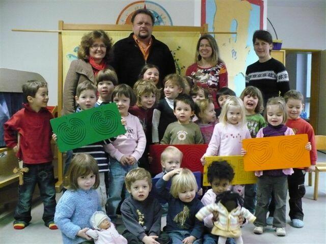 Übergabe einer Spielzeugspende an den Kindergarten in Deuringen