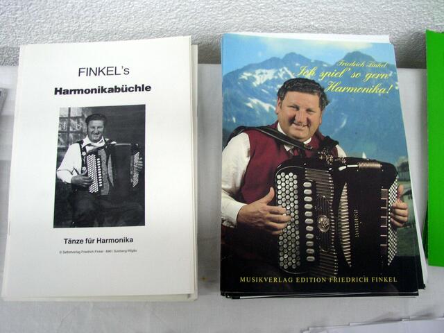 Alten Noten erklangen im offenen Archiv für Volksmusik in Krumbach