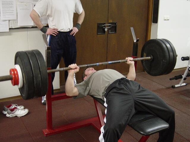 Bankdrücken mit Mathias Maurer