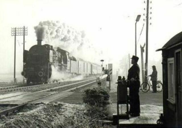 Am Bahnhof Eichenau als die Dampflok noch fuhr | Foto: Dellinger