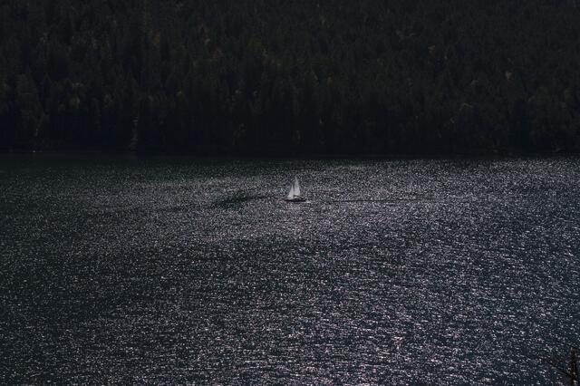 Silbern glänzen die Spitzen .. | Foto: ''