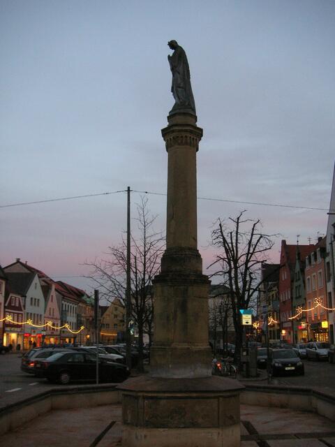 Marienbrunnen Richtung Rathaus
