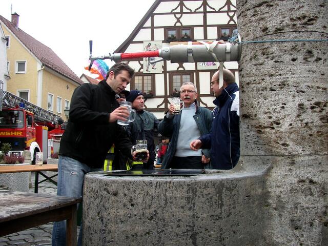 Das Brunnenbier fließt schon mal