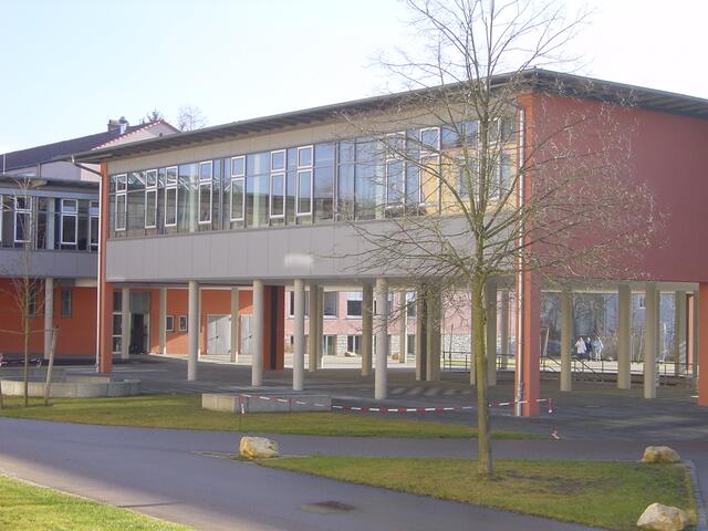 Der neue naturwissenschaftliche Trakt des Donauwörther Gymnasiums