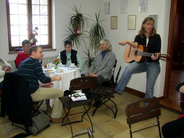 Alten Noten erklangen im offenen Archiv für Volksmusik in Krumbach