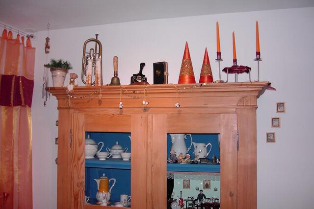 mein alter Bauernschrank im weihnachtlichen Glanz
