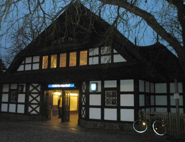 U-Bahnhof Dahlem-Dorf