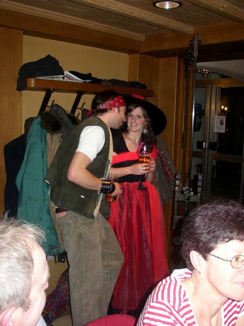 man kann es ja mal probieren, vielleicht beißt sie an