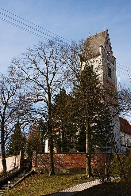 Start an der Kirche in Mittelneufnach
