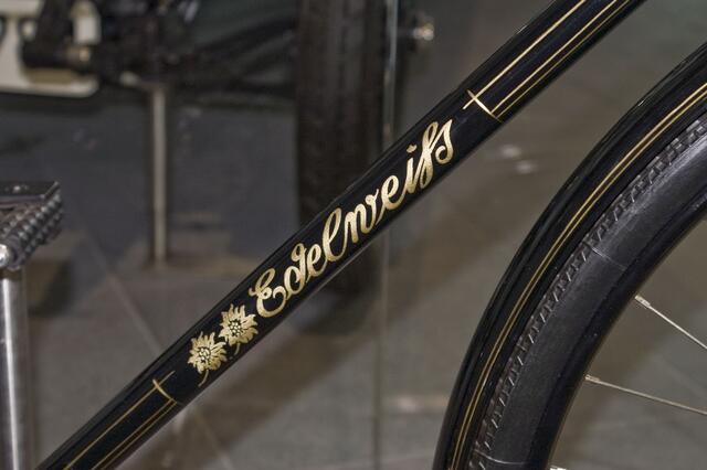 bestimmt kein Aufkleber wie heute üblich