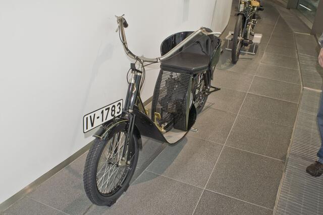 Roller mit tiefen Einstieg