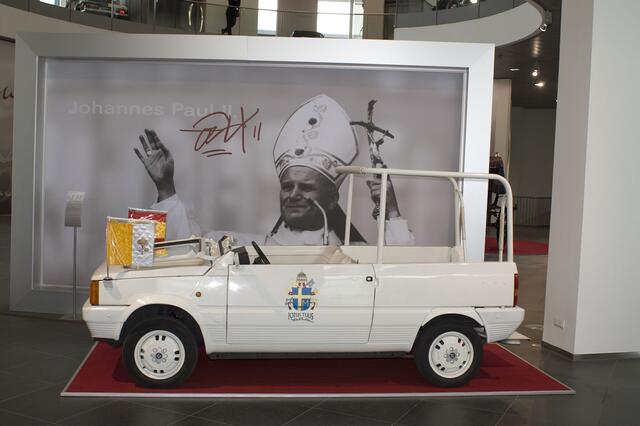Diensfahrzeug von Papst Johannes Paul II