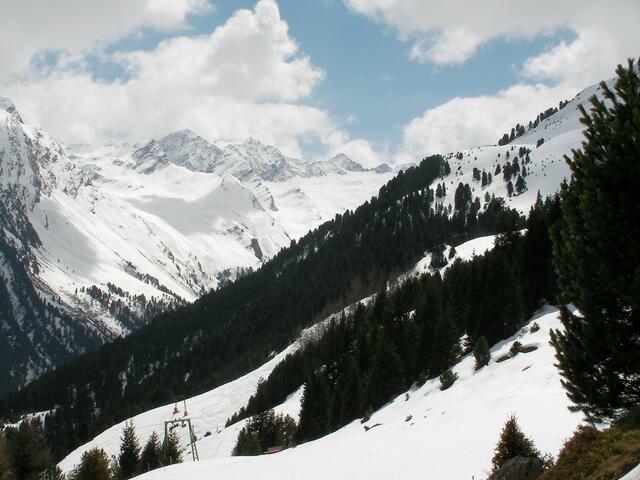Schöne Ausblicke ins Tal