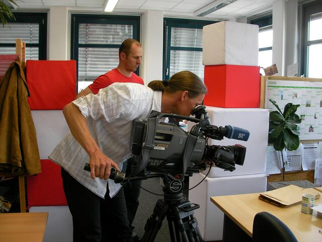 Kameramann Alexander Freudig (vorne) und Assistent Erwin (hinten).