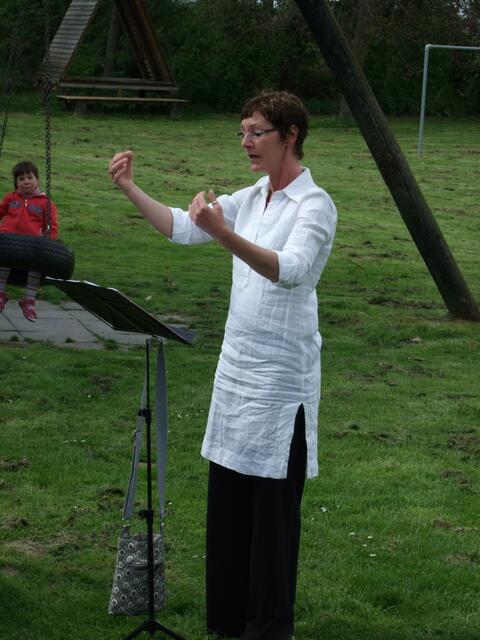 Chorleiterin Christina Knobloch